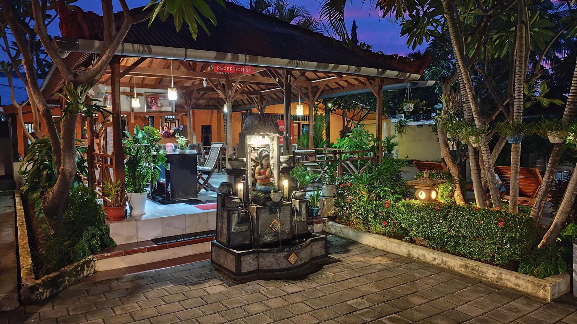 Keyani Bungalows Lovina Esterno foto